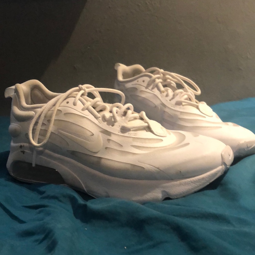 Nike Low Tops Athletic & Fashion Sneakers